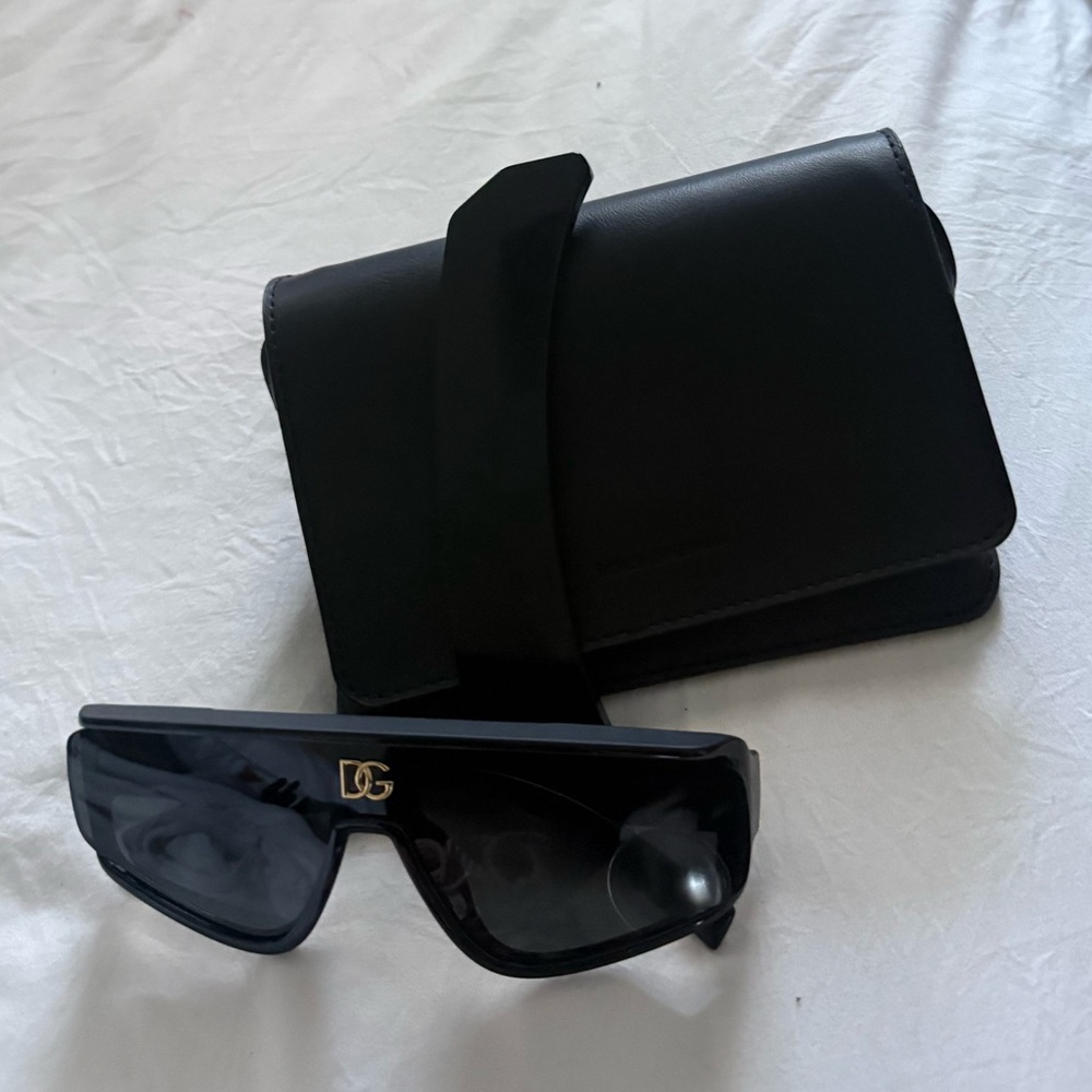 Black Dolce & Gabanna Sunglasses with case